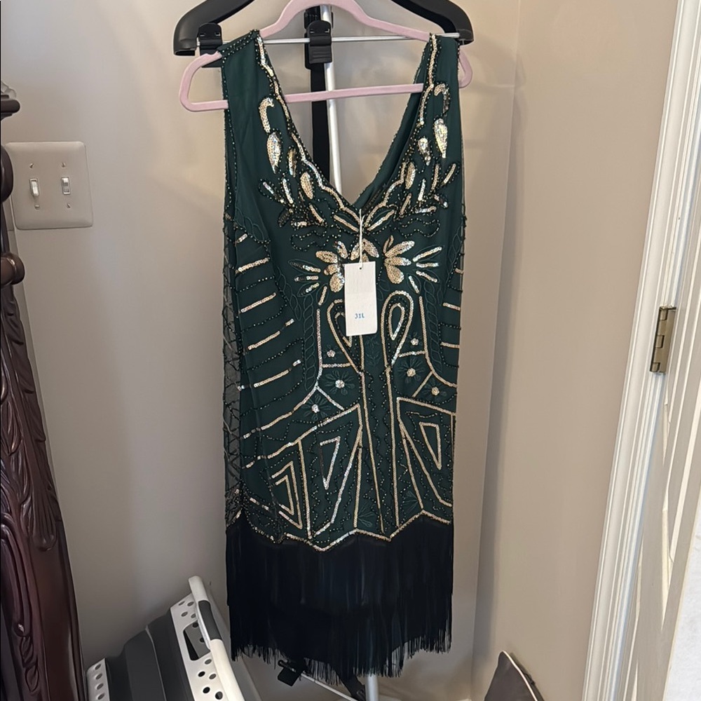 Green Sleeveless V-Neck Sheath Mini Dress, 1920s flapper dress